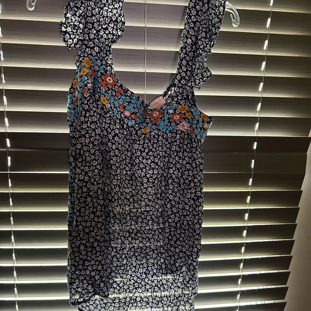 Black and White Embellished Ruffled Sleeveless Tank Top